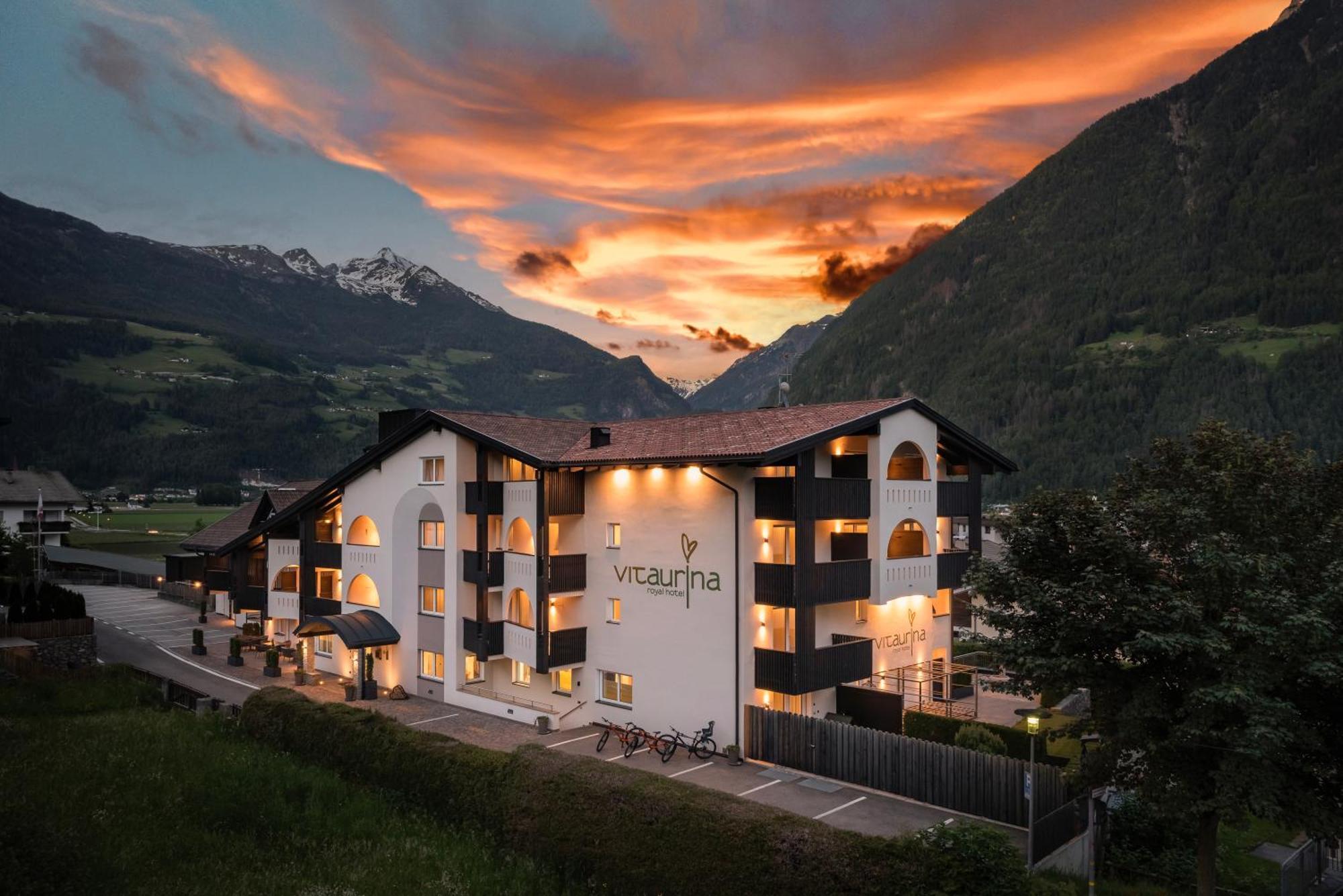 Vitaurina Royal Hotel Molini di Tures Esterno foto