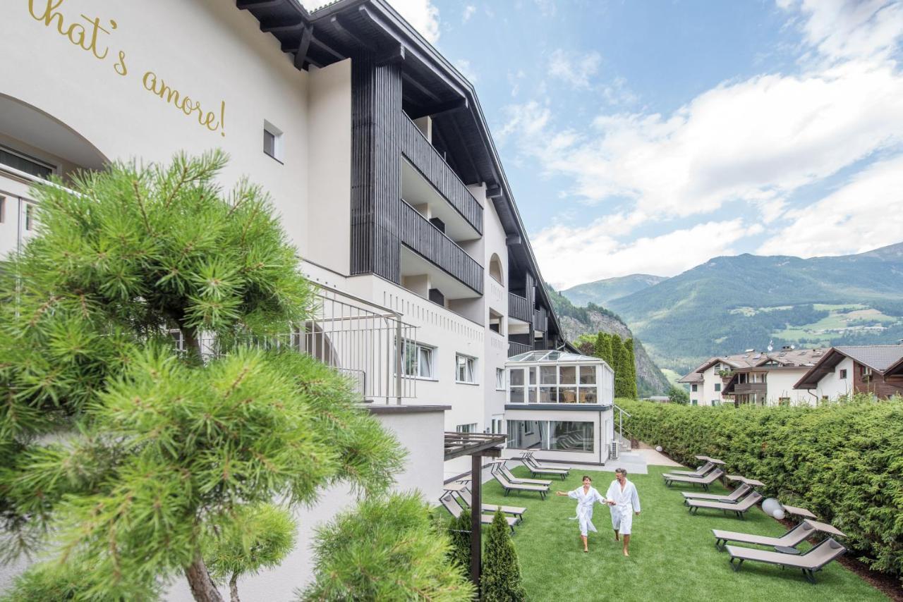 Vitaurina Royal Hotel Molini di Tures Esterno foto